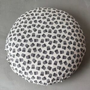 NWOT ROUND THIMBLE ACCENT PILLOW